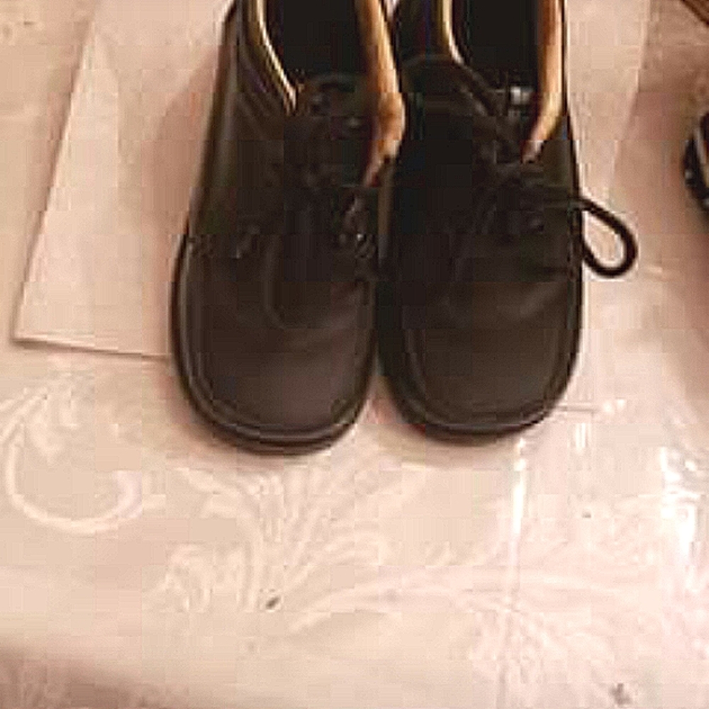 Black leather toddler shoes
